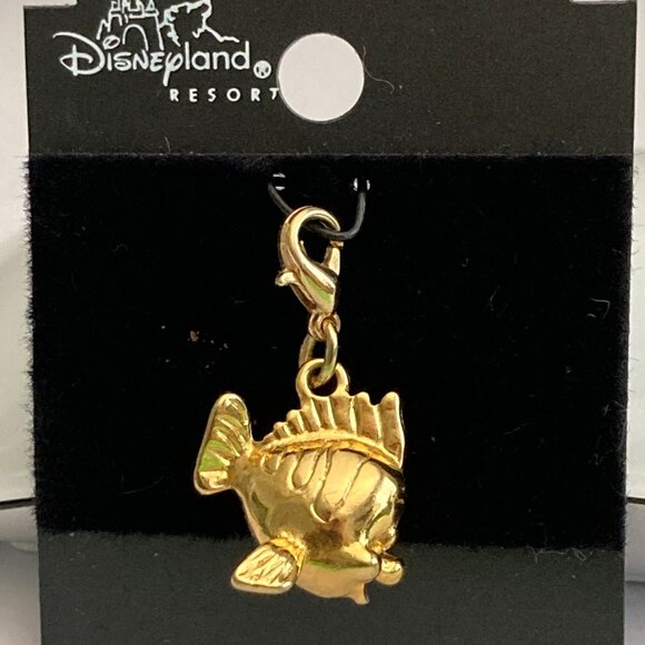 Vintage Disney Little Mermaid FLOUNDER Fish Charm Clip On Zipper Pull 3D Gold - Picture 2 of 12